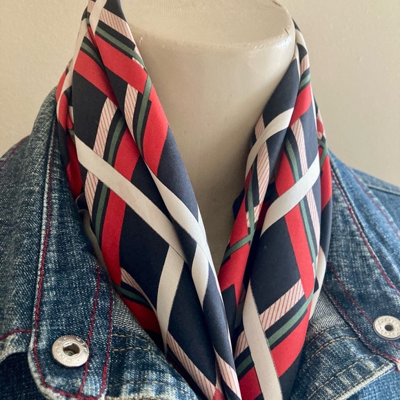 Vintage check silk scarf. - Picture 8 of 9